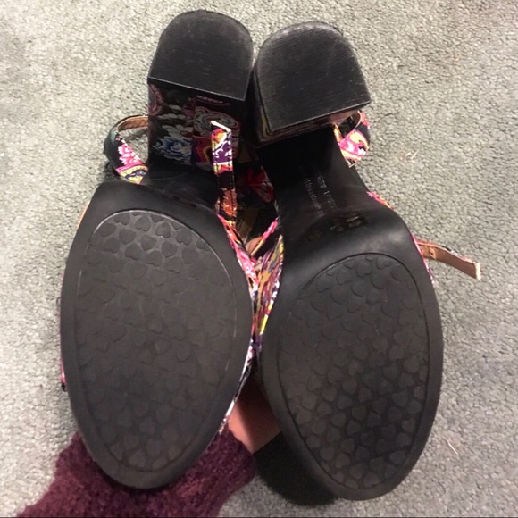 CHINESE LAUNDRY Aquarius paisley platforms, size 8 - Picture 4 of 7